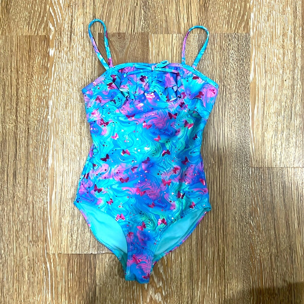 Brand new w/out tags Btween girls one piece swimsuit size 7